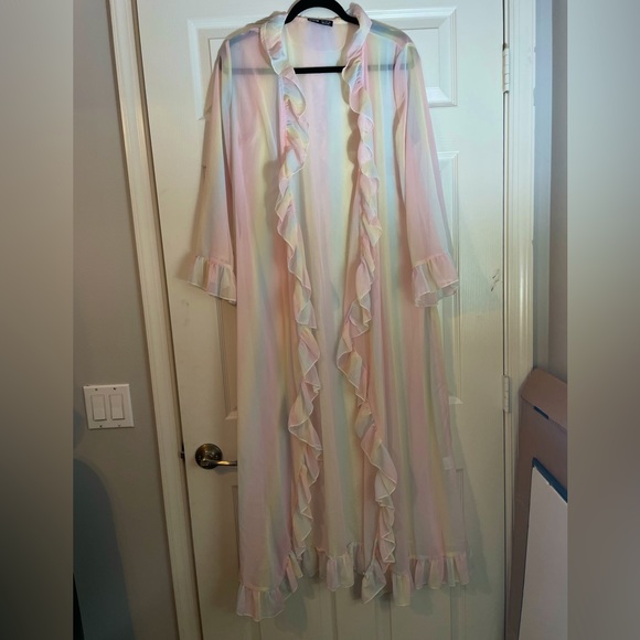 Shein Beach Coverup - Picture 1 of 3